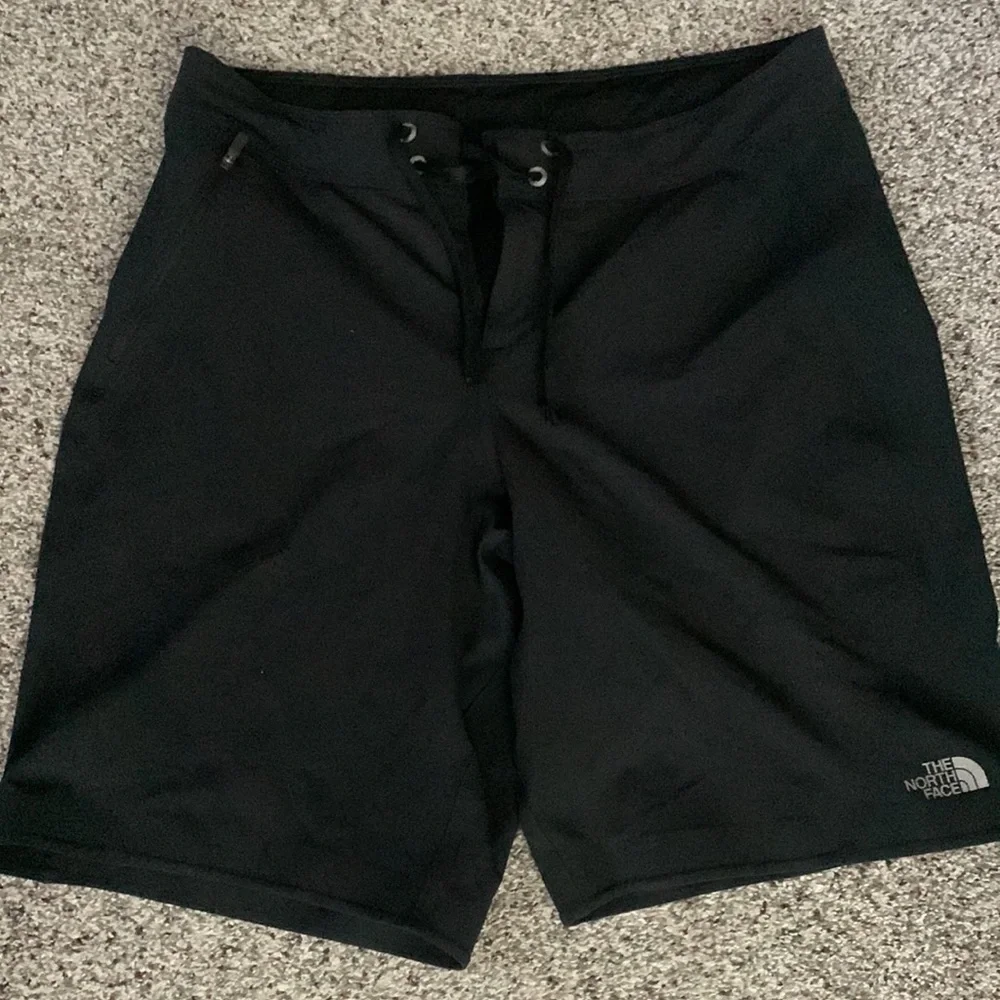 The north face black shorts size 34
